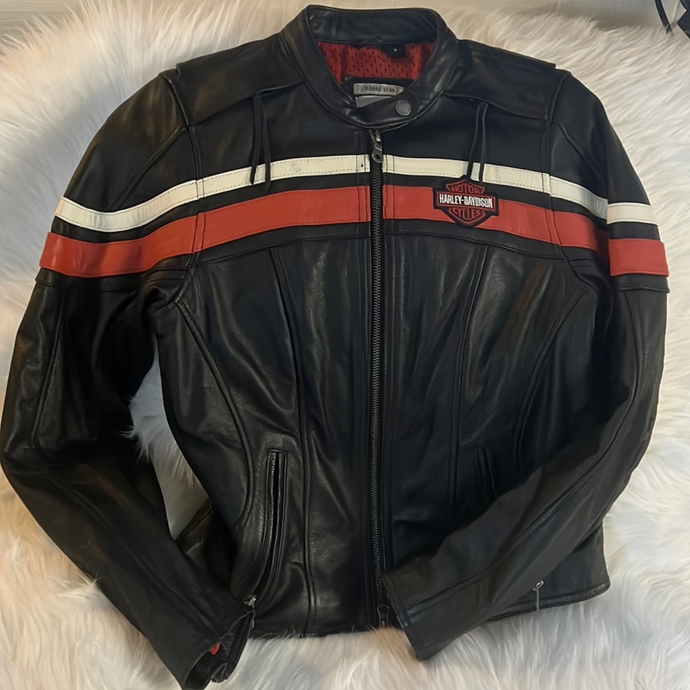Women’s Harley Davidson Leather Riding Jacket. Size Small.